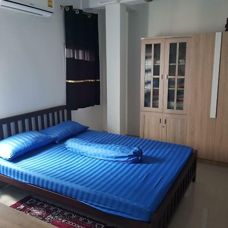 Sam'S Place Бангкок Экстерьер фото