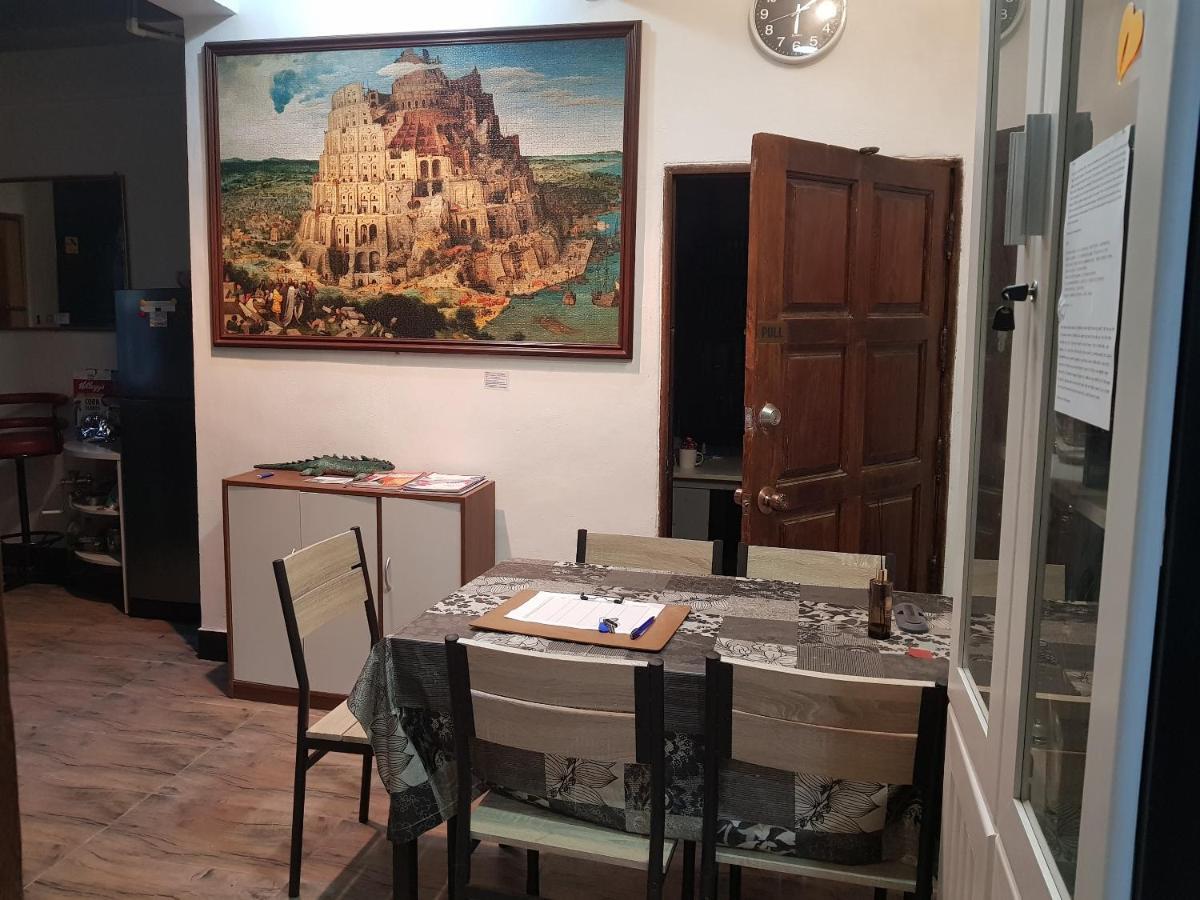 Sam'S Place Бангкок Экстерьер фото